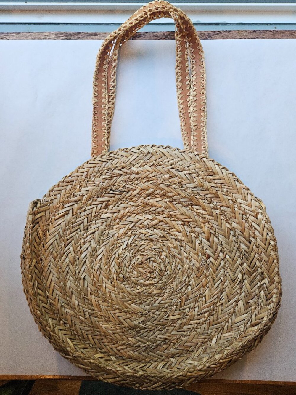 Universal Thread Round Woven Straw Tote Bag Boho Natural Tan